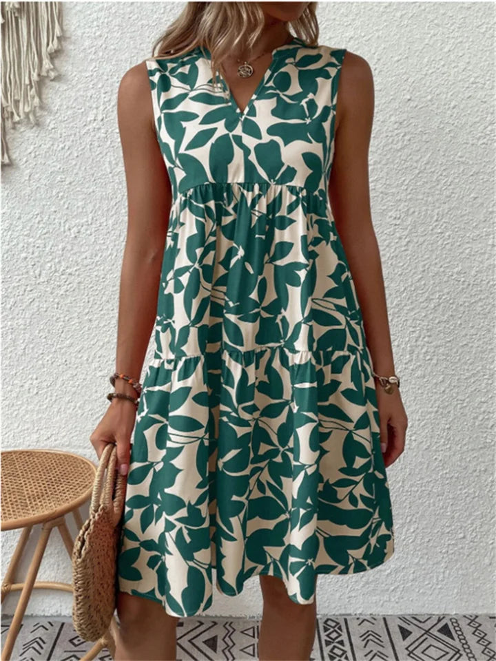Light and Feminine Leaf Print Dress for Summer
