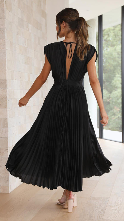 Elegant Flowing Pleated Maxi Dress - view 19