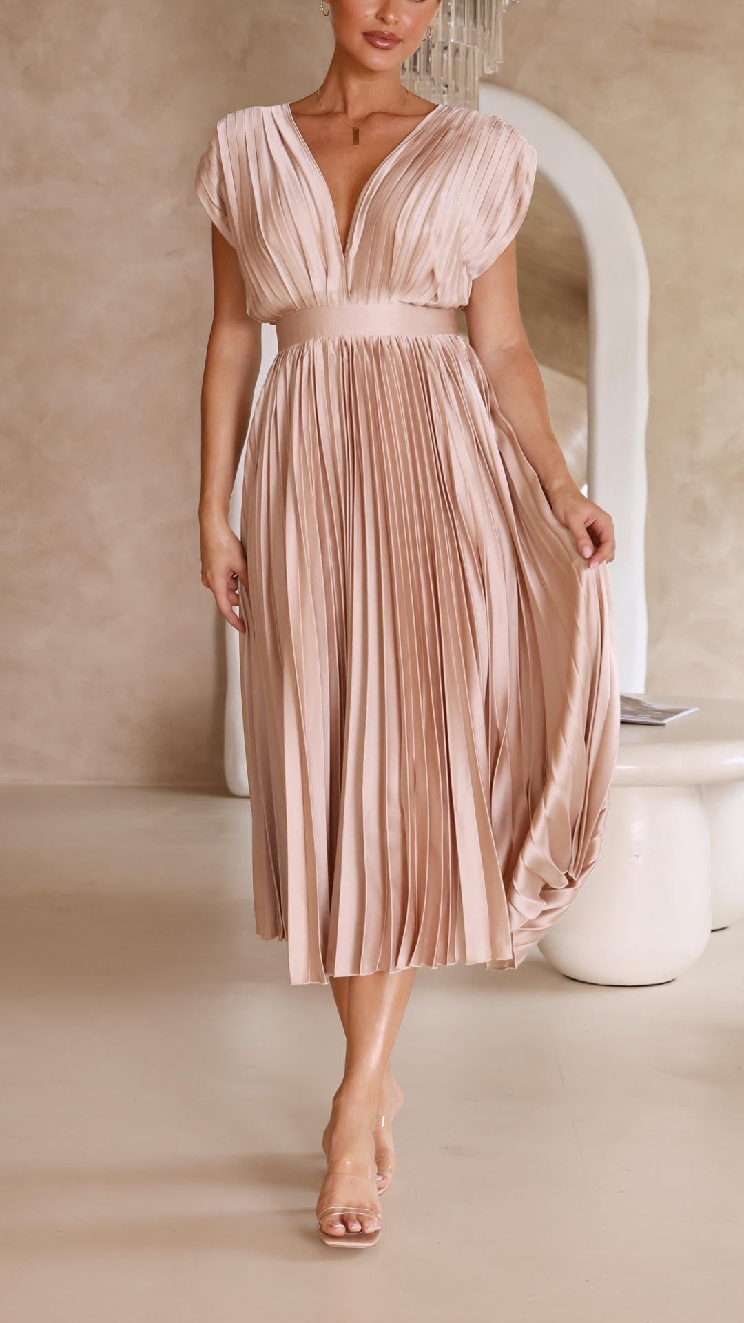 Elegant Flowing Pleated Maxi Dress - view 6