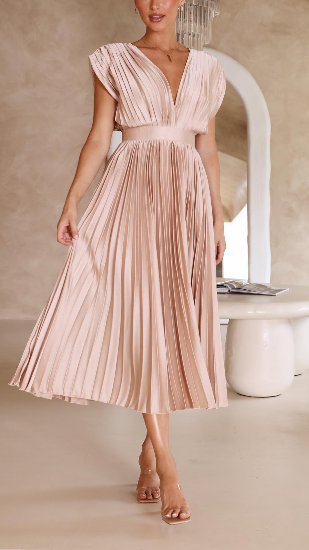Elegant Flowing Pleated Maxi Dress - view 8