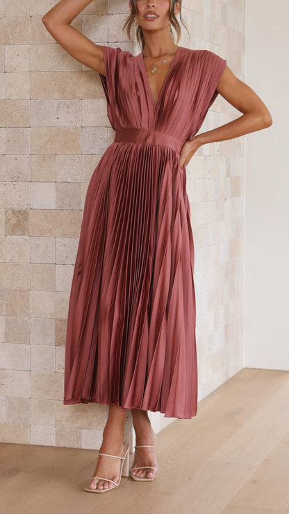 Elegant Flowing Pleated Maxi Dress - view 2