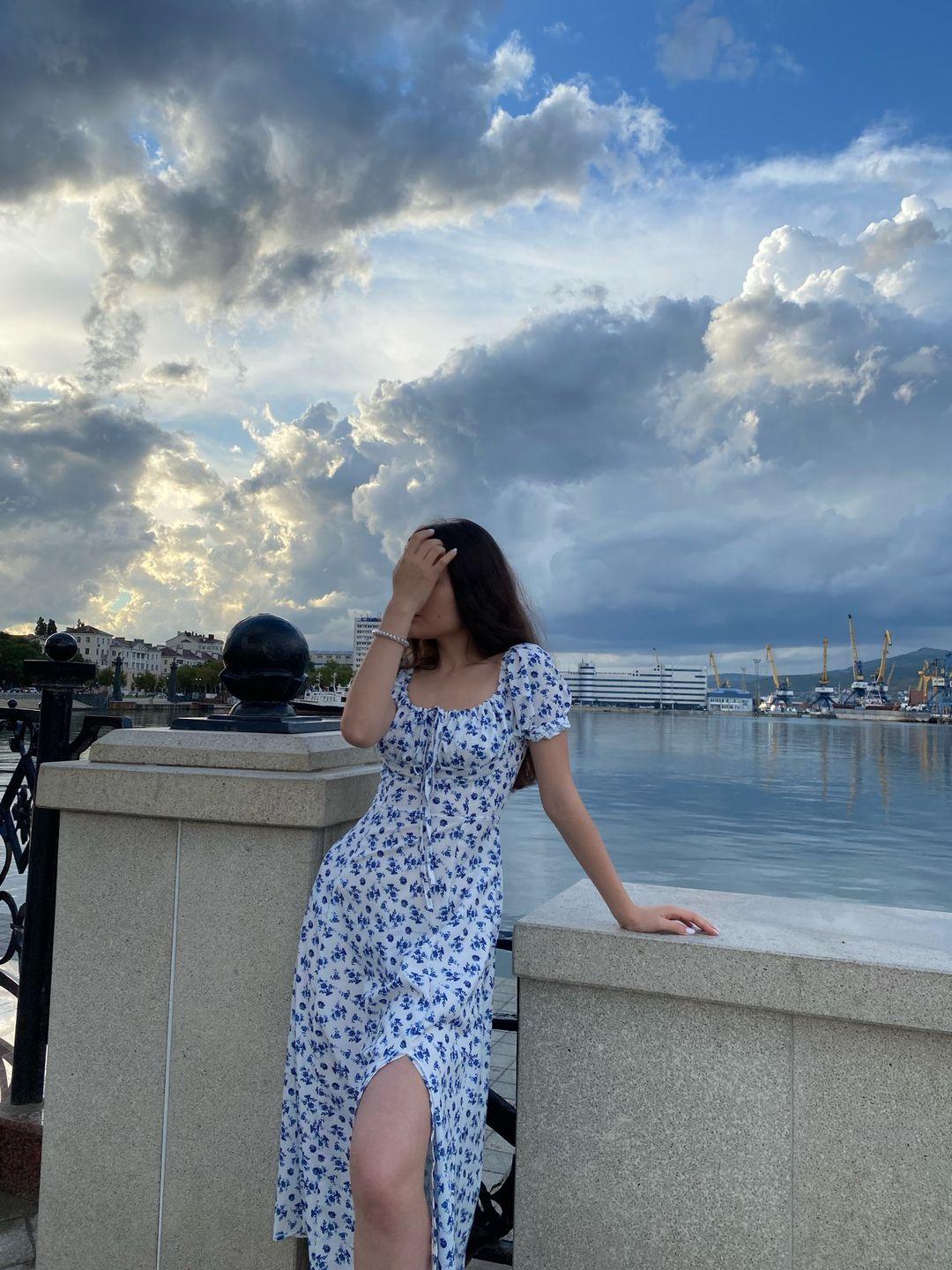 Floral Midi Dress with Puff Sleeves and Square Neckline - view 8